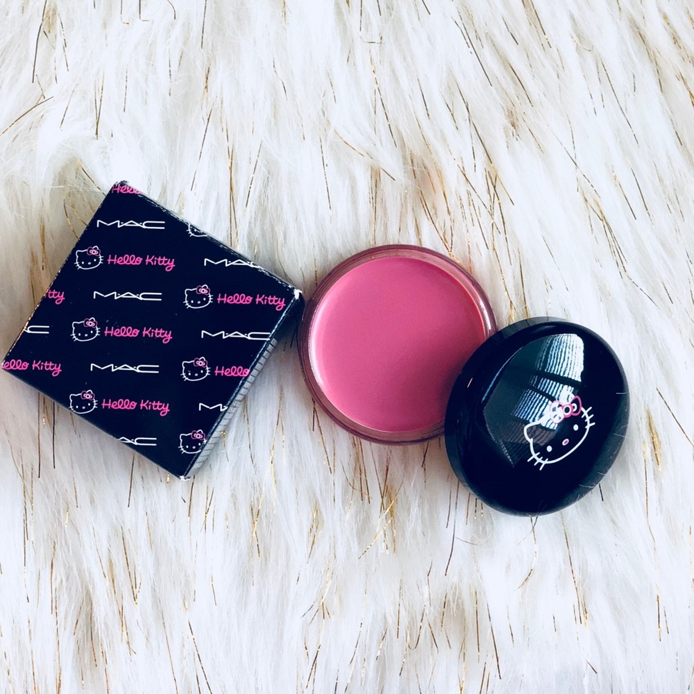 Rare MAC hello kitty “pink fish”